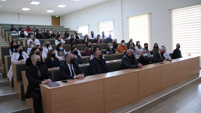 Gəncədə xarici universitetin professorunun seminarları təşkil olunur