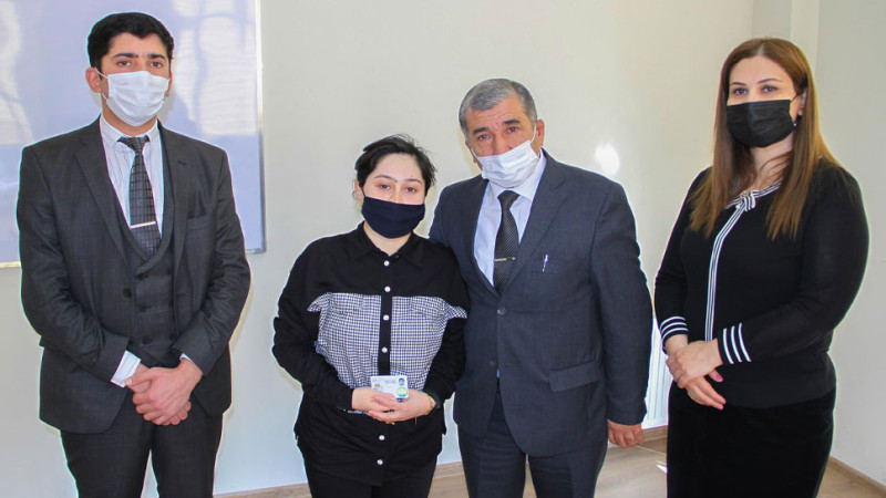 ADAU tələbəsi təqaüdünü şəhid ailəsinə bağışladı