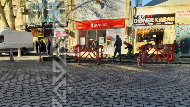 Gəncədə tamet daşlarından ibarət yol bərpa olunur