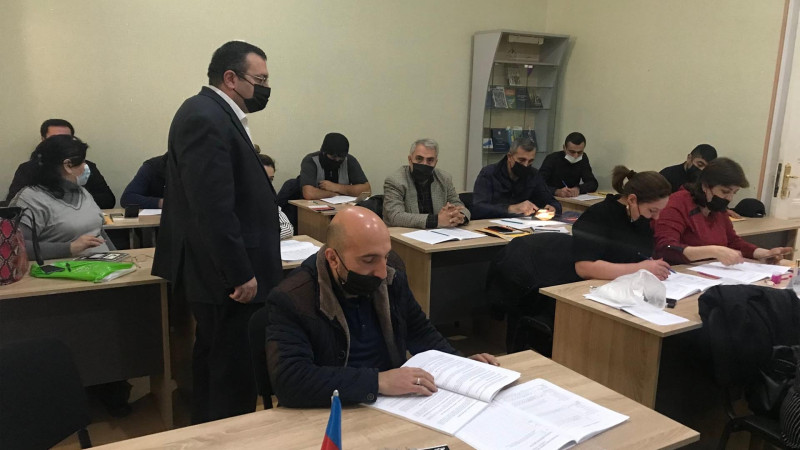 Gəncədə sahibkarlara təlimlər təşkil olunub