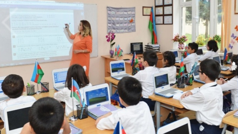 Gəncəli şagirdlərin rəqəmsal bacarıqları artırılır