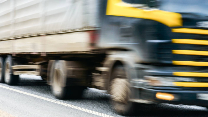Gəncədə KamAz markalı yük maşını piyadanı vurub