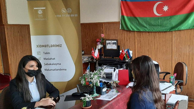 Gəncədə sahibkarlıqla bağlı yardım göstərilib