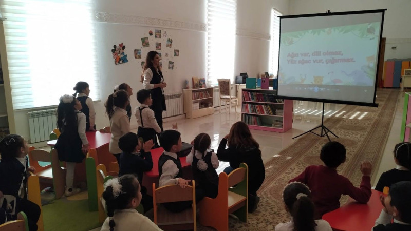 Gəncədə Kiçik-kiçik sandıqlar, içi dolu fındıqlar adlı tədbir keçirilib