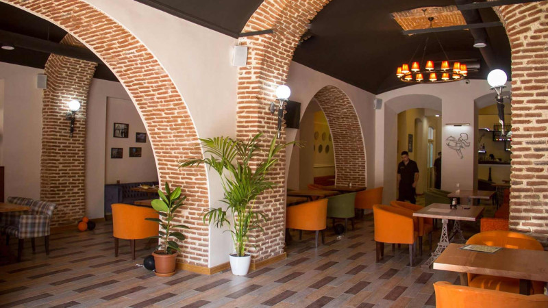 Gəncə: Cafe de Parisin sahibi cərimələnib