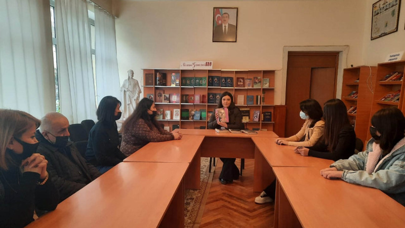 Gəncə: Vidadi Babanlının əsərlərinin xülasəsi keçirilib