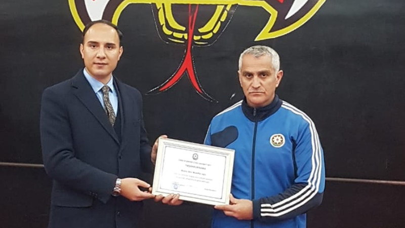 Gəncə: məşqçi Əziz Əzizov təltif edilib