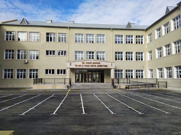 Gəncədə 10 saylı tam orta məktəbin yeni tədris binası təhvil verildi