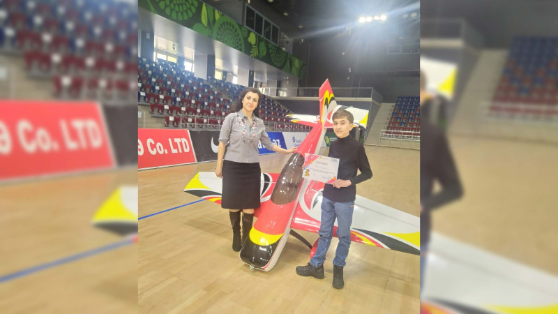 Gəncəli şagird dron şousunda iştirak edib