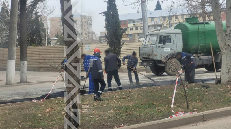 Sakinlərin narazılığına səbəb olan qazılmış küçə asfaltlanır