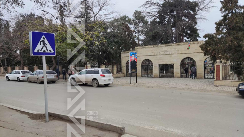 Silinmiş piyada zolağı məktəblilərə çətinlik yaradır
