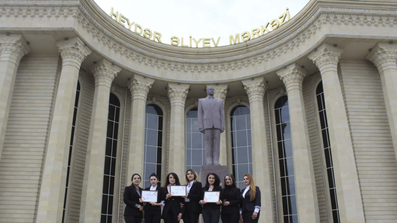 Heydər Əliyev Mərkəzinin əməkdaşları təltif ediliblər
