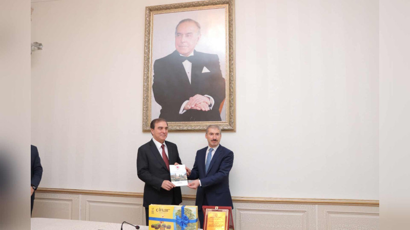 İcra başçısı Zeki Öztürklə görüşüb