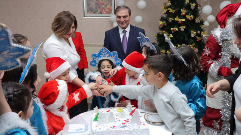 Niyazi Bayramov Uşaq Evini ziyarət edib