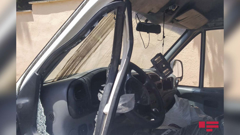 Sərnişin avtobusu minik maşını ilə toqquşub
