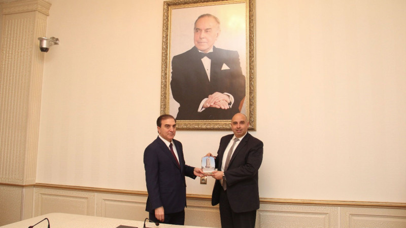 Huqo Gevara Gəncənin raket hücumuna məruz qalan ərazisini ziyarət edəcək