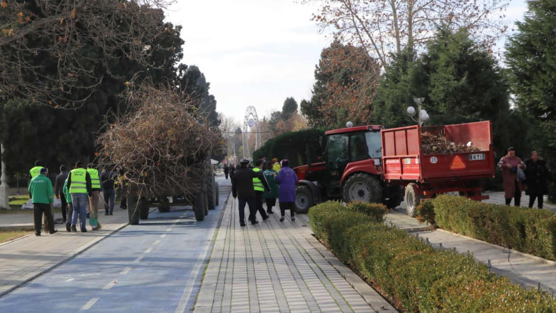 Gəncəçay park - bulvar kompleksində təmizlik aksiyası baş tutub
