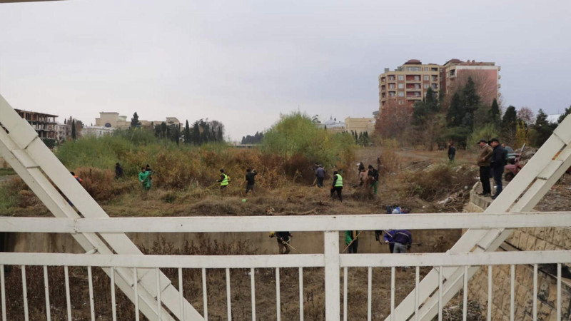Gəncəçayın məcrası təmizlənib