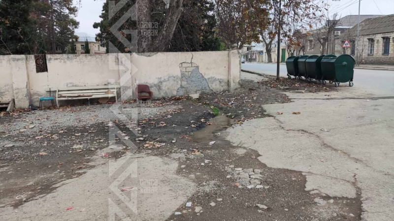 8 saylı orta məktəbin yanında su borusu partlayıb