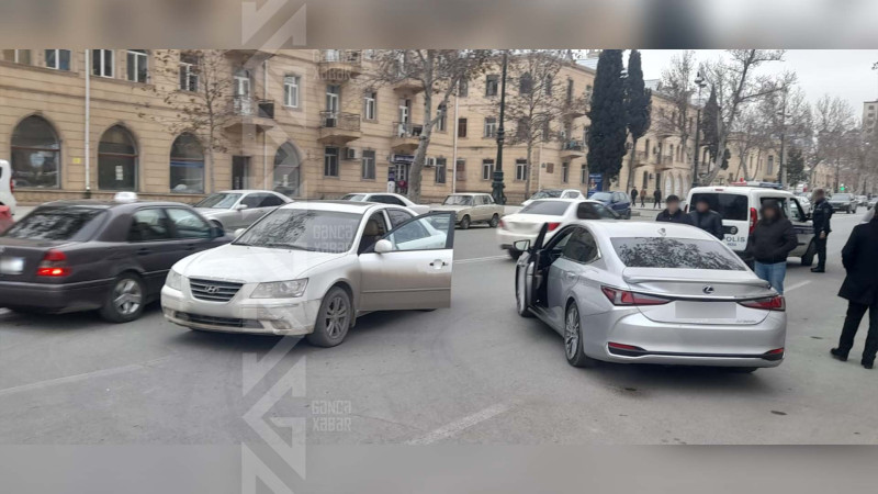 “Neytralda” park edilmiş avtomobil qəzaya səbəb olub