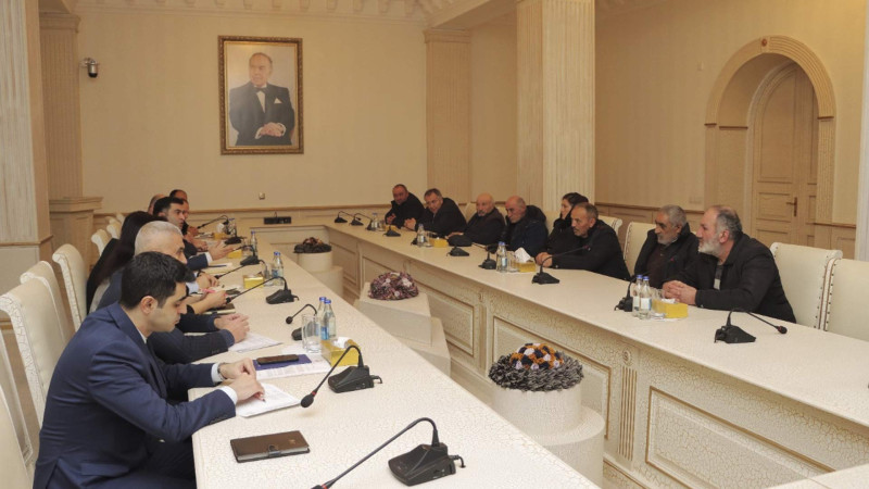 Şəhid ailələrinin müraciətləri dinlənilib