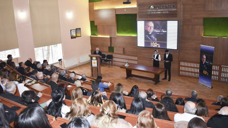 ADAU-da elmi seminar baş tutub