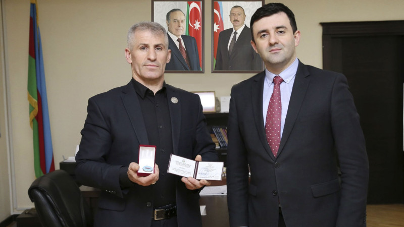 Gəncəli müəllim Azərbaycan Respublikası qabaqcıl təhsil işçisi döş nişanına layiq görülüb