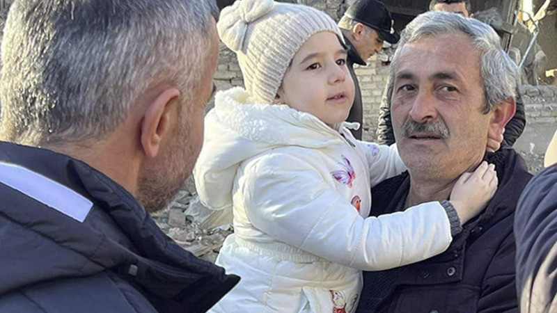 Qurban Qurbanov balaca Nilayı ziyarət edib