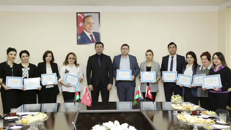 Anar Qədiməliyev bir sıra əməkdaşları təltif edib