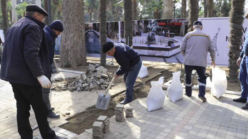 Xan bağında qopan tamet plitələri yenilənir