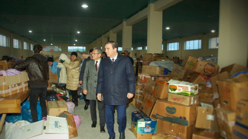 Niyazi Bayramov yardım məntəqəsinə baş çəkib