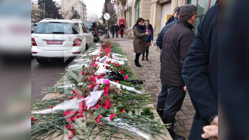 Türkiyənin Baş Konsulluğunun önündə anım mərasimi keçirilir