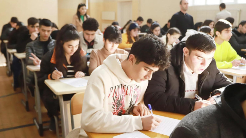 “Əlaçı” verilişinin seçim turu təşkil olunub