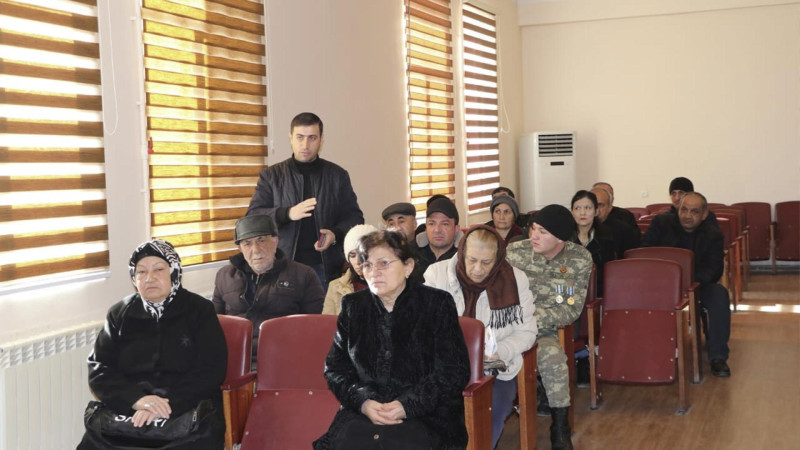 MKTİB-nin rəis müavinləri kommunal problemləri dinləyiblər