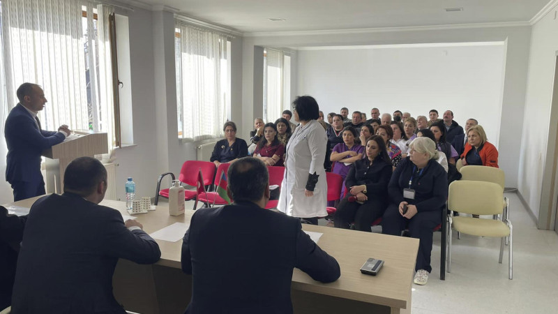 Tibbi tullantıların çeşidlənməsi ilə əlaqədar tədbir baş tutub