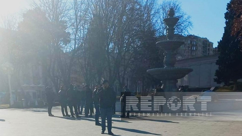 11 nömrəli marşrut xəttində çalışan sürücülər etiraz ediblər