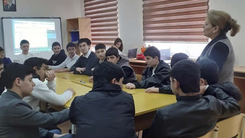 Məktəblilərə erkən nikahla bağlı maarifləndirici məşğələlər keçirilib