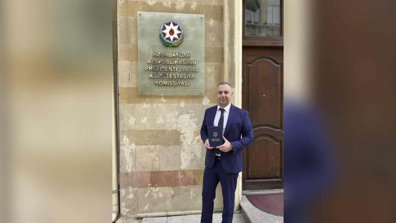 Akademik Z. Məmmədov adına xəstəxananın həkimi fəlsəfə doktoru oldu