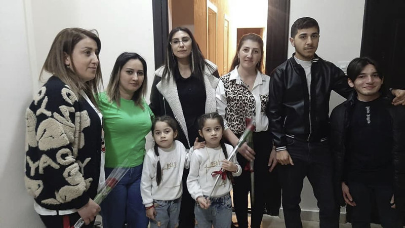 Qadın gülərsə... adlı aksiya baş tutub