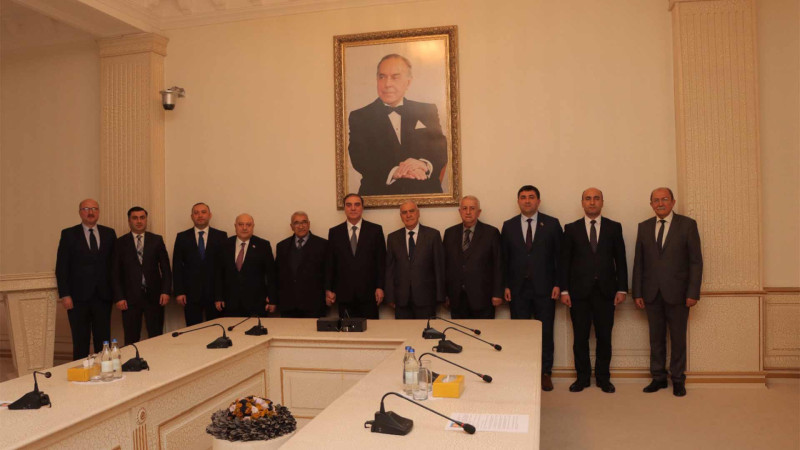 İH-də iki yubilyar təltif olunub