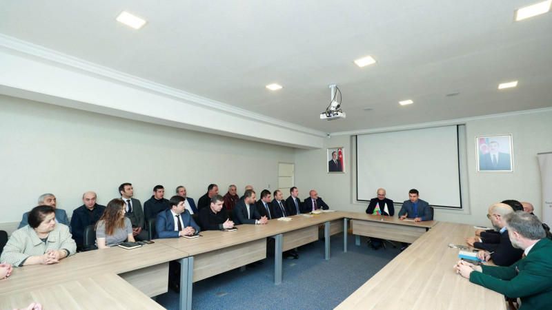 Gəncə şəhərində sahibkarlarla görüş keçirilib