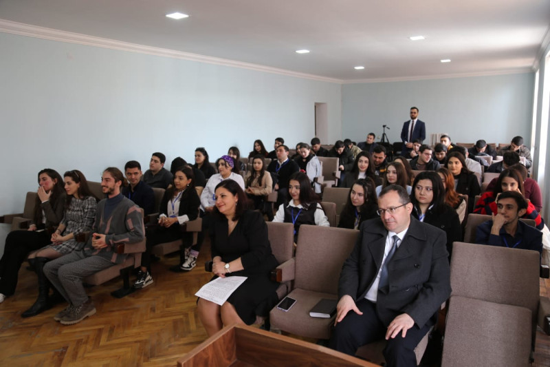 “İş həyatında qadınlar” adlı tədbir baş tutub