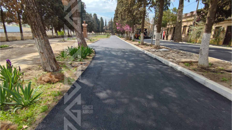 Gəncədə yollara asfalt çəkilir