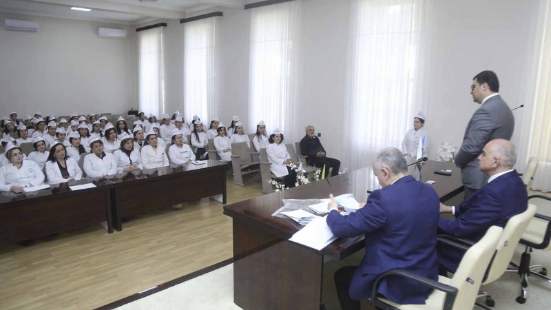 Tibb Kollecində YAP üzvlük vəsiqələri təqdim olunub