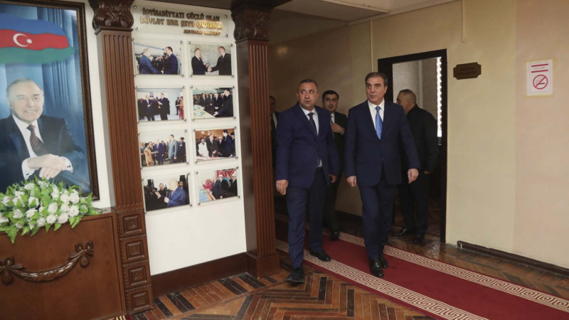 Niyazi Bayramov ərazi dairələri üzrə nümayəndəlikləri ziyarət edib