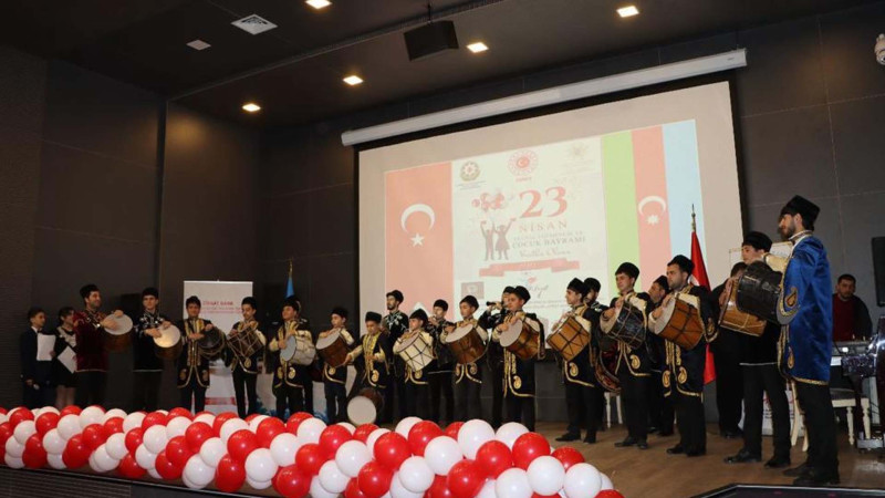 Gəncədə Milli Suverenlik və Uşaq Bayramı Günü qeyd edilib