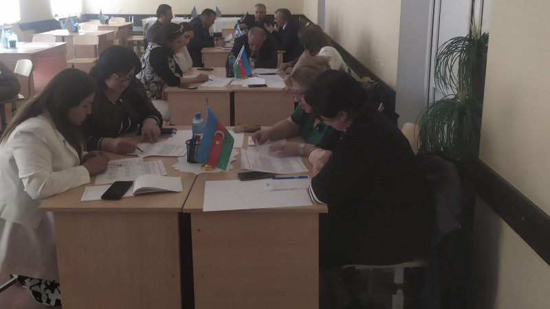 Məktəb direktorları təlim üçün bir araya toplanıblar