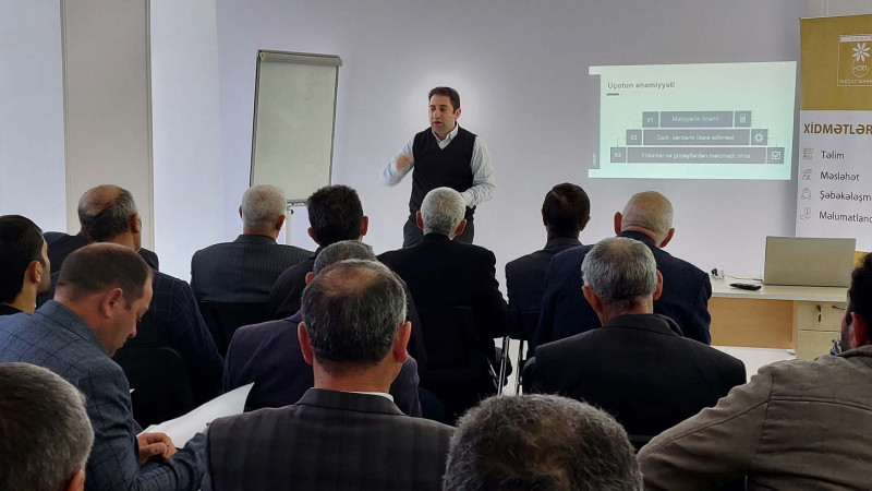 Gəncə KOBİM maarifləndirici təlim keçirib