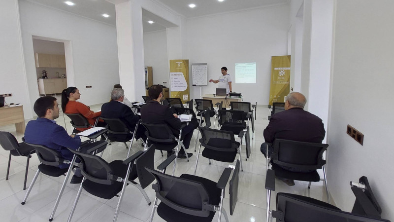 Sahibkarlar üçün Vergi tutmanın əsasları adlı təlim keçirilib