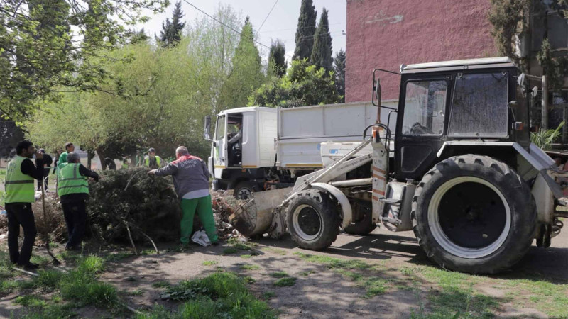 MKTİB “Metallurq” idman kompleksini səliqəyə salıb